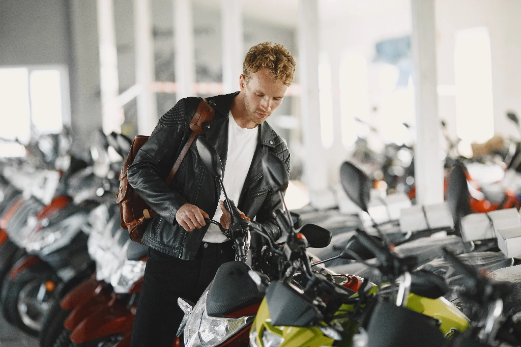 Carta de crédito no consórcio: o que é e como ela vira sua moto Yamaha