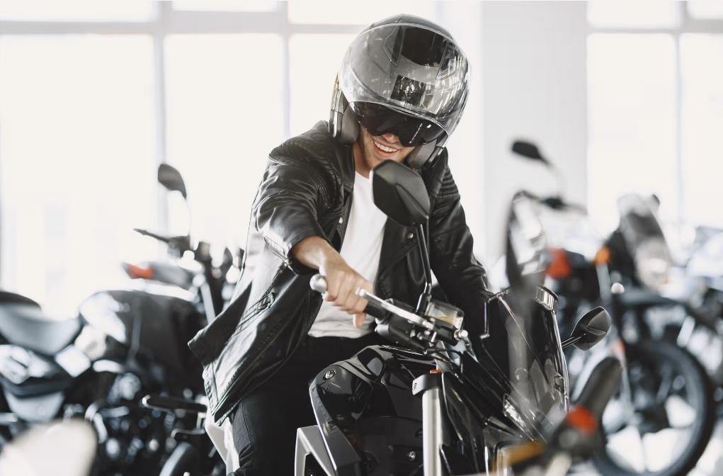 Consórcio de moto tem juros? Entenda por que ele pode sair mais barato que o financiamento